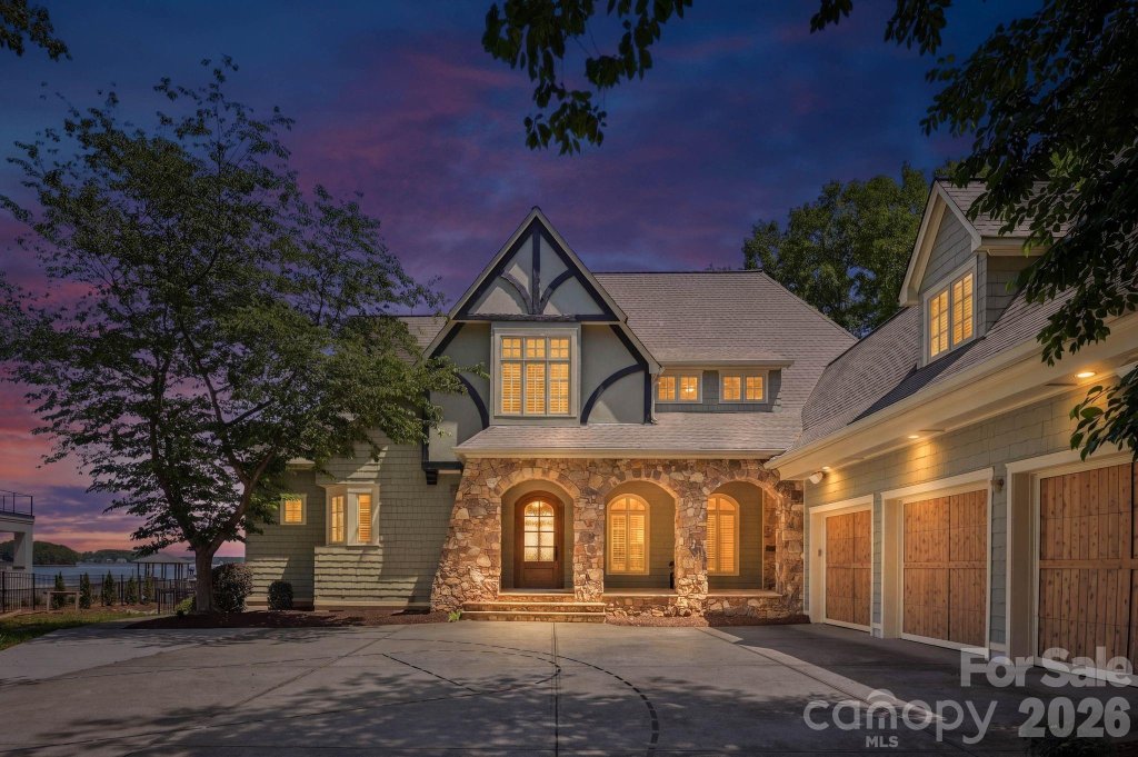 Sailview, Denver community