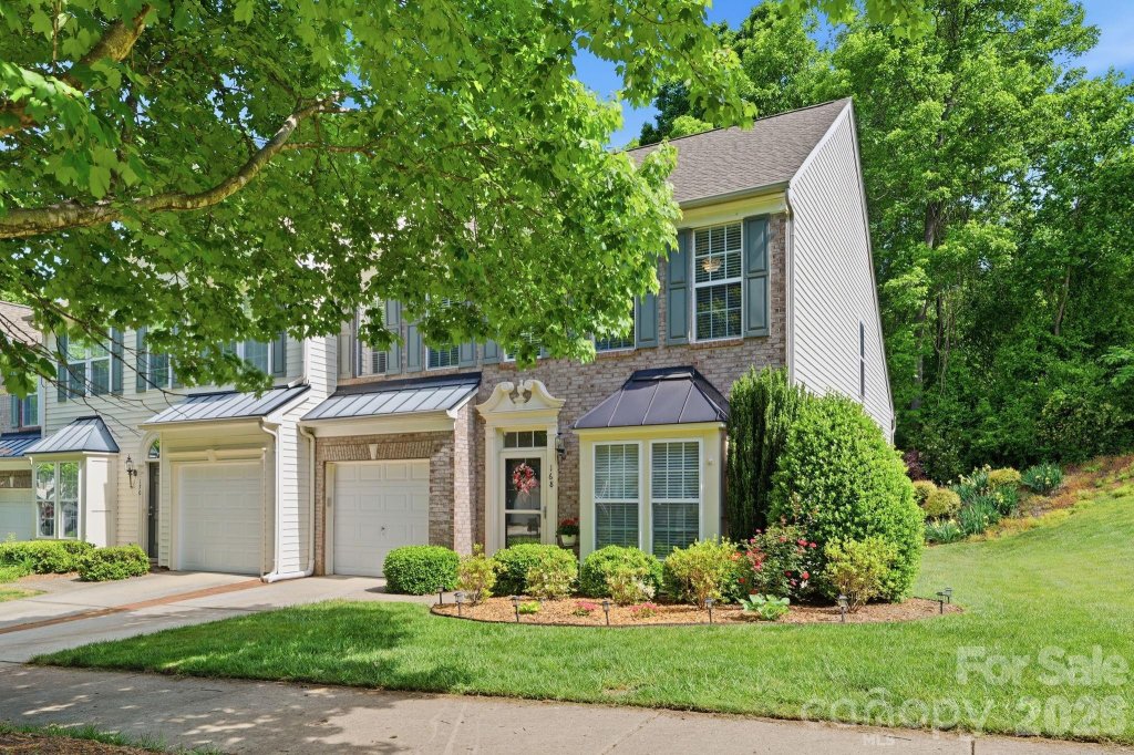 Cypress Landing, Mooresville community