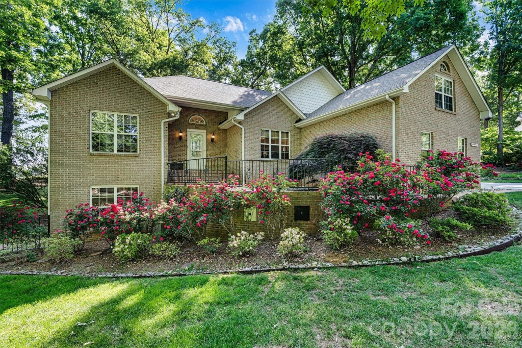 7538 Golf Course Drive