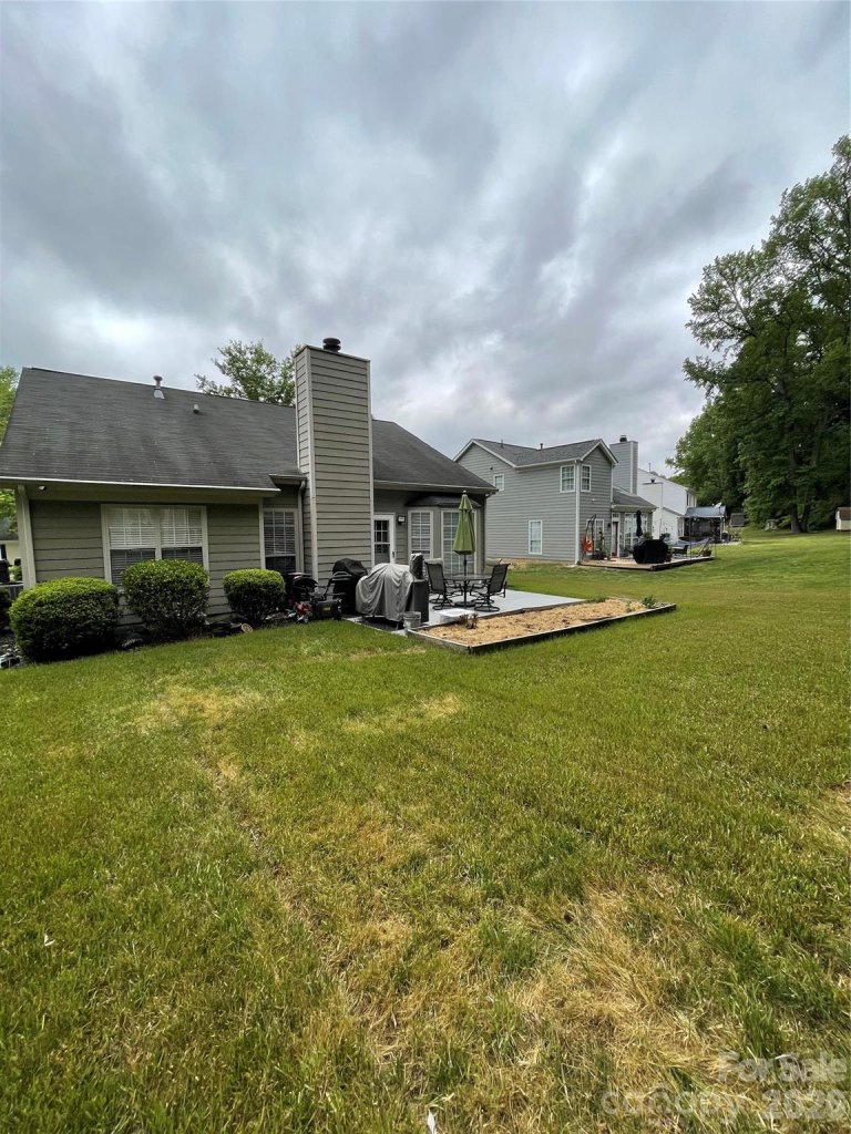 Grenelefe Village, Charlotte community