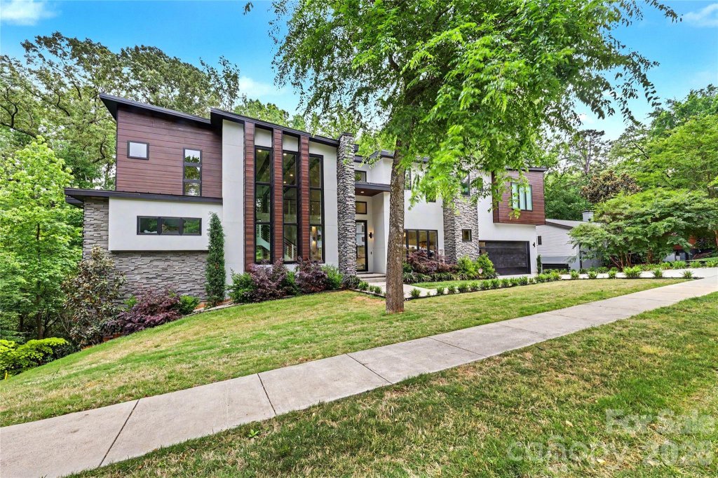 Huntingtowne Farms, Charlotte community