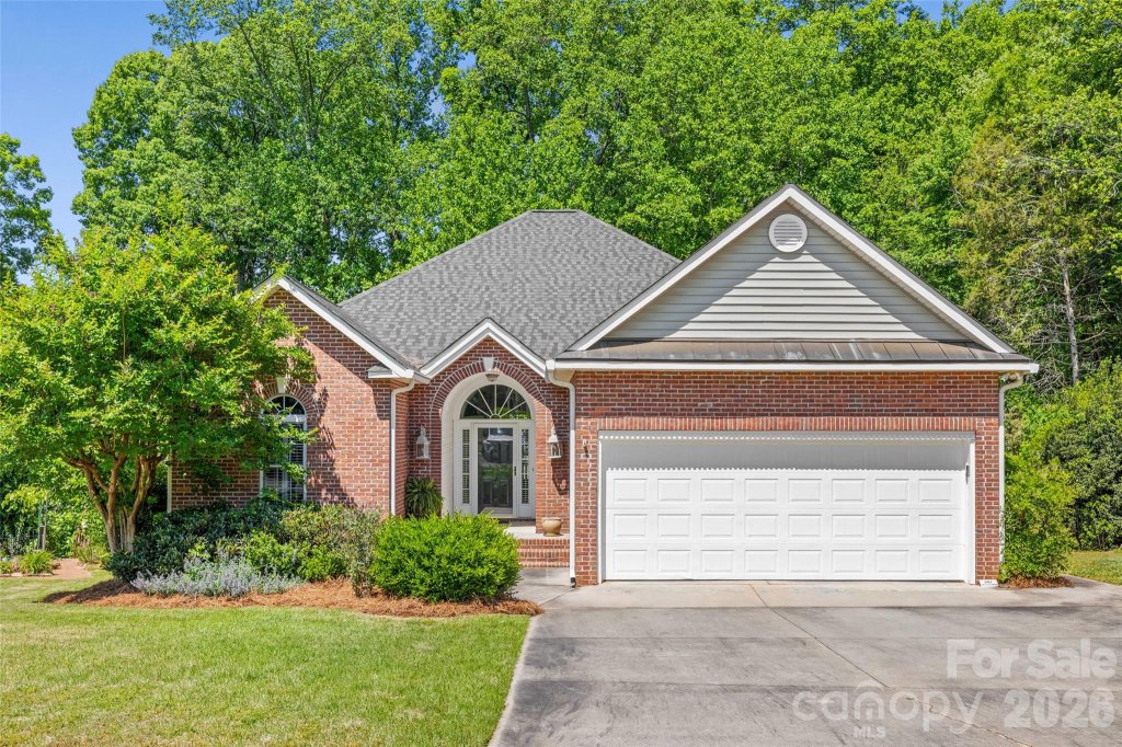 Hampton Woods, Rock Hill community