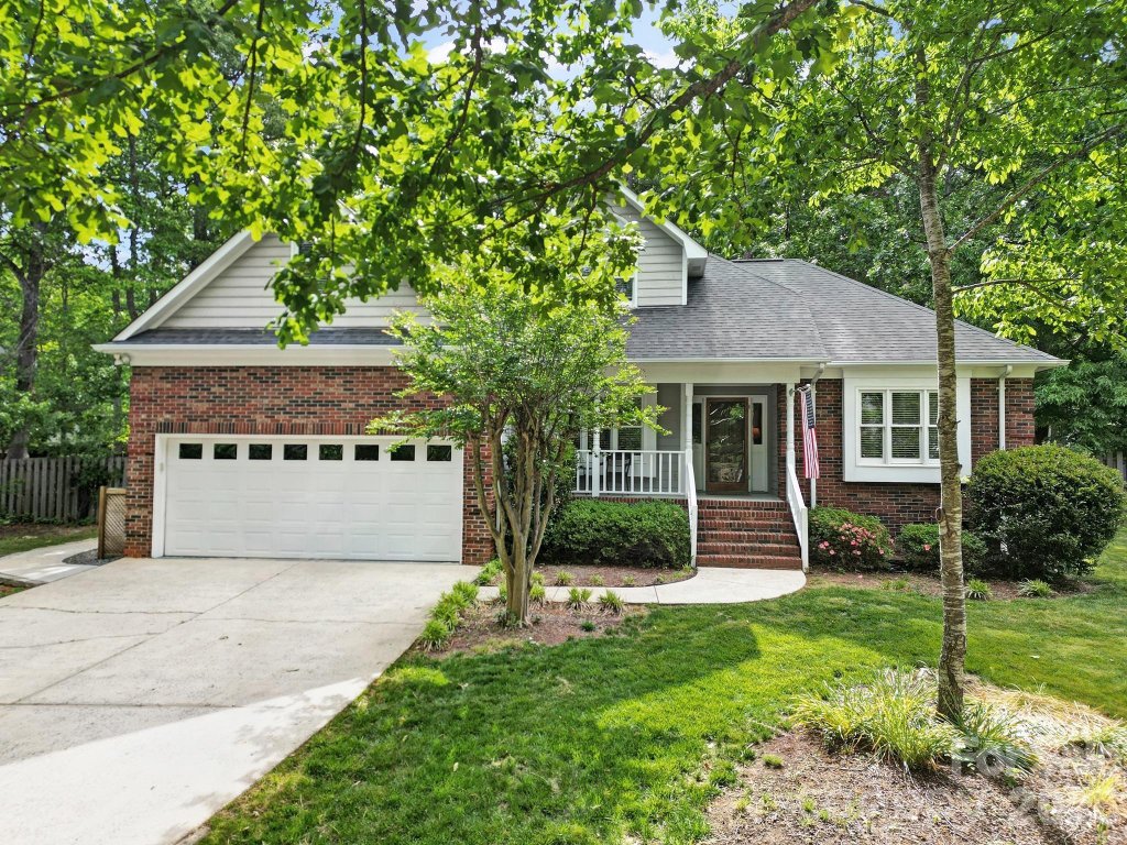 1109 Hawthorne Drive