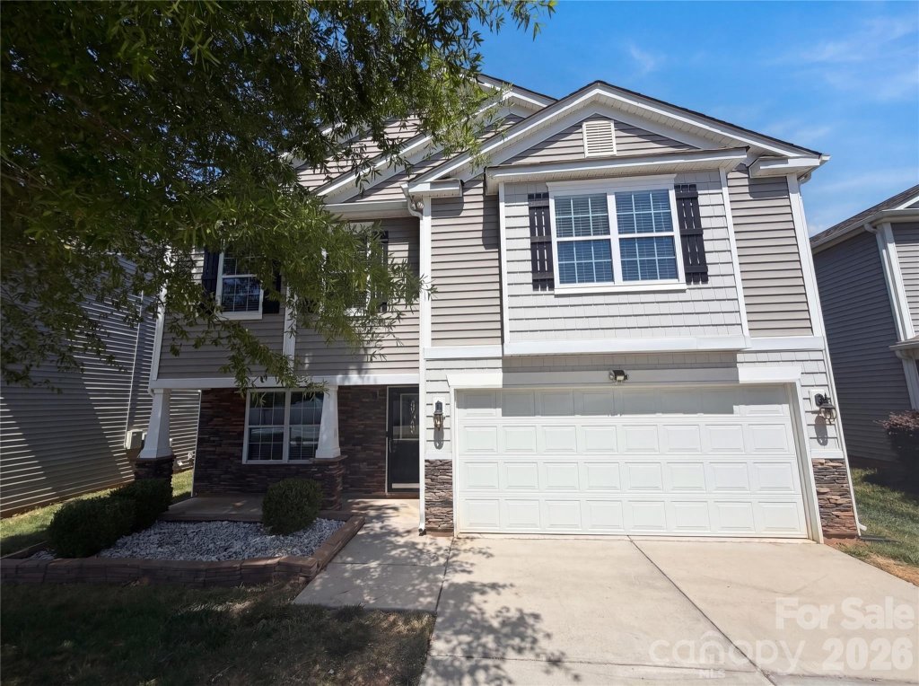 Vance Ridge, Charlotte community