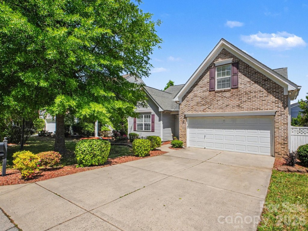 1274 Emory Lane