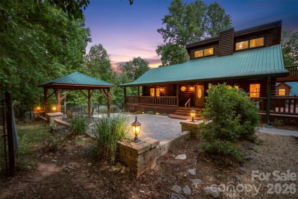 Green River Highlands, Rutherfordton community