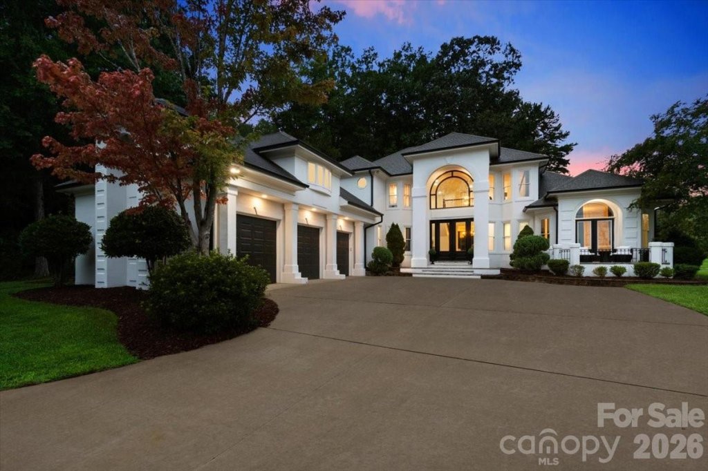 Lake Providence, Matthews community