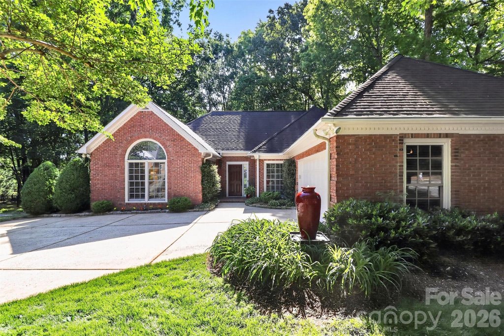 Wynfield, Huntersville community