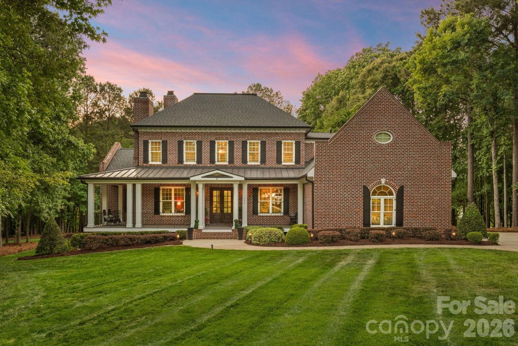 121 Willow Bend Court