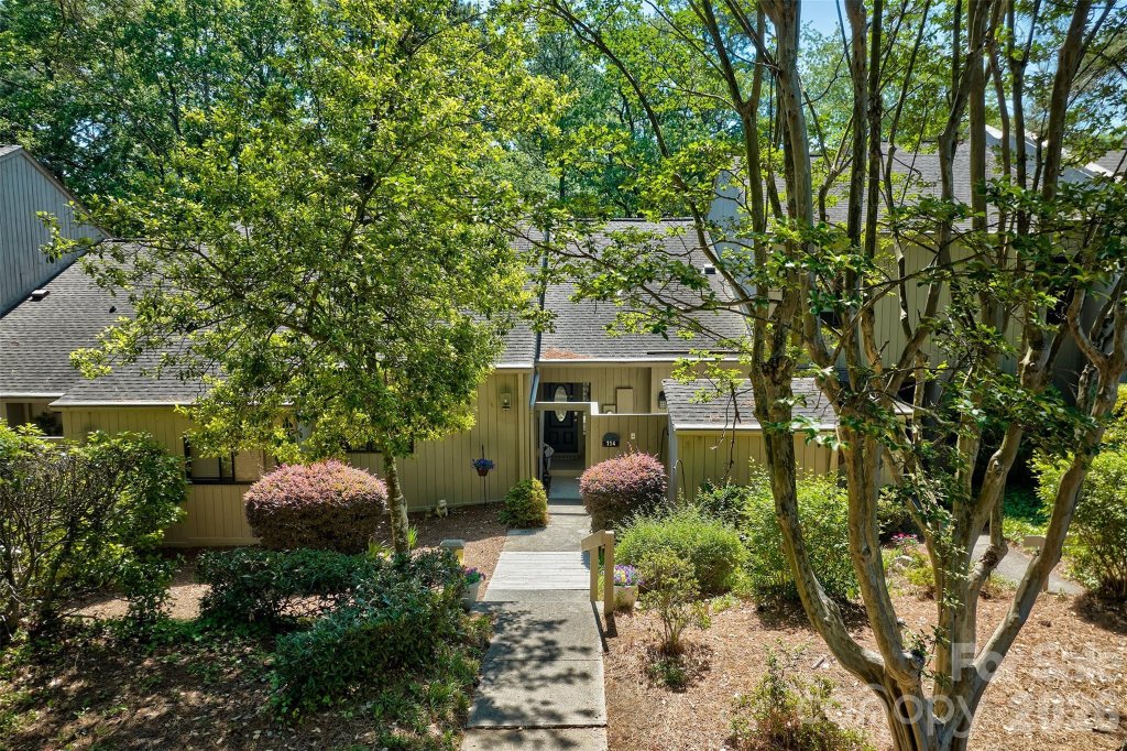 114 Pine Grove Circle
