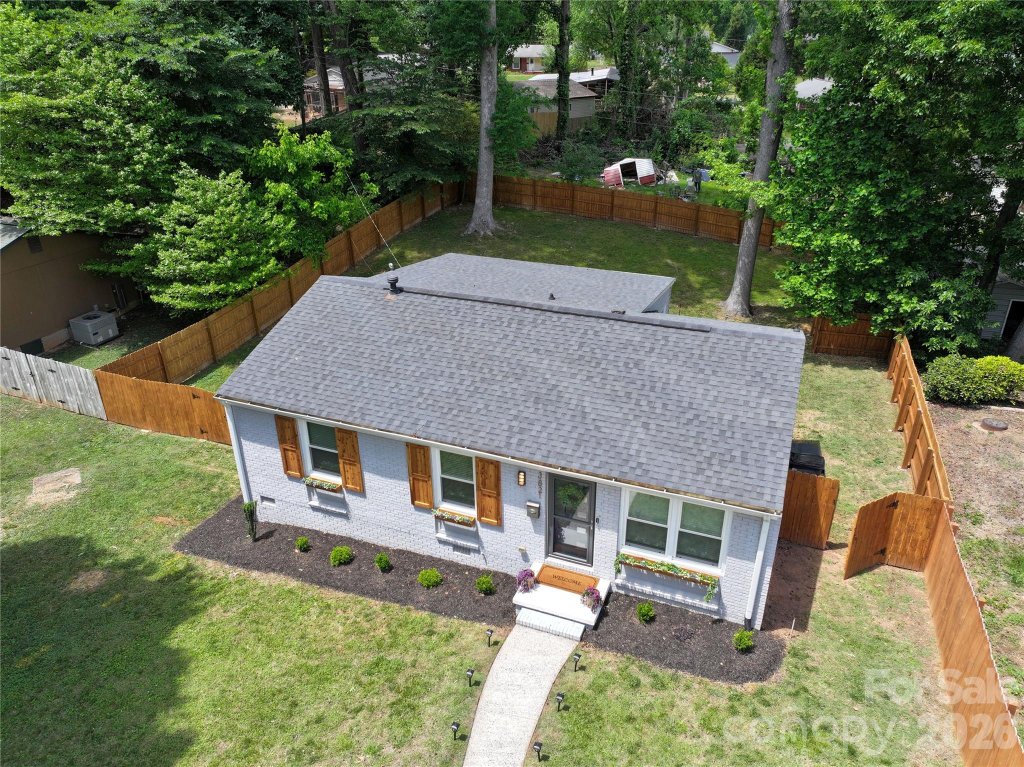 3821 Dunwoody Drive