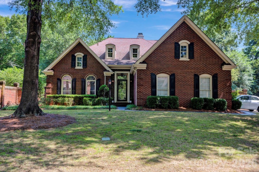 7014 Walton Heath Lane