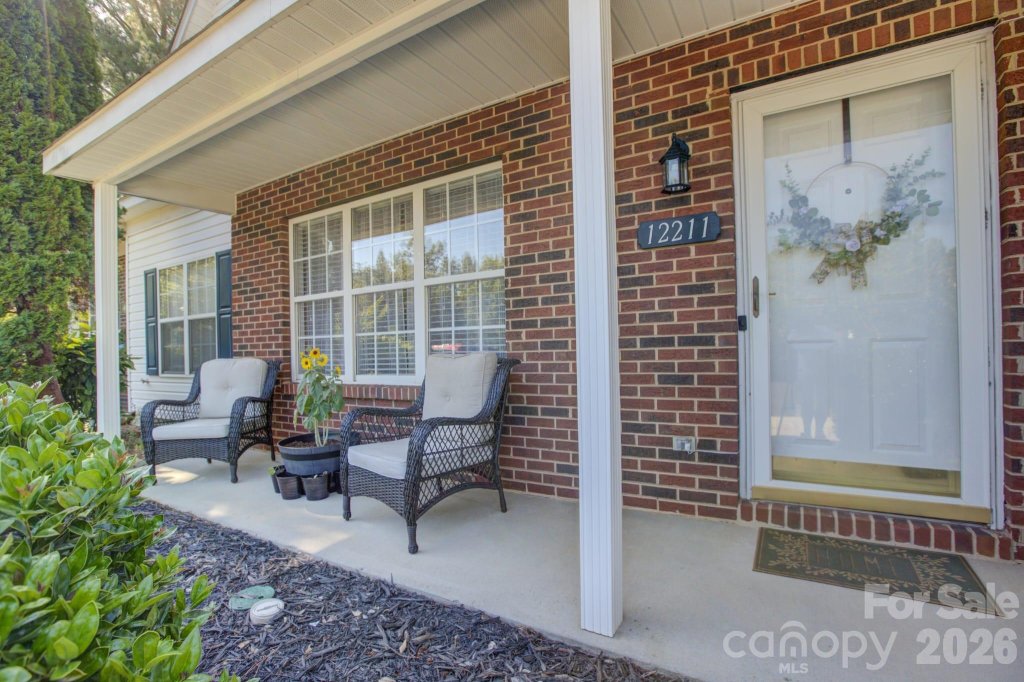 Bennington Place, Charlotte community