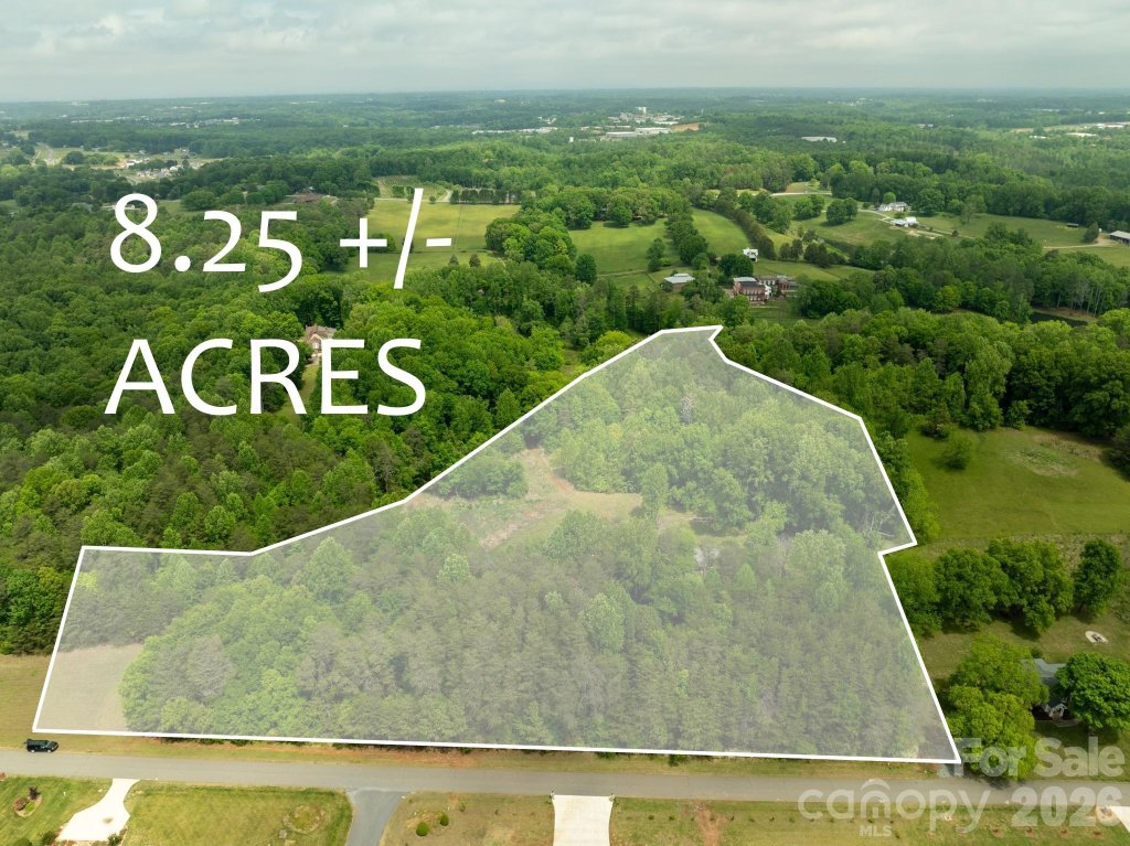 Avian Woods, Newton community