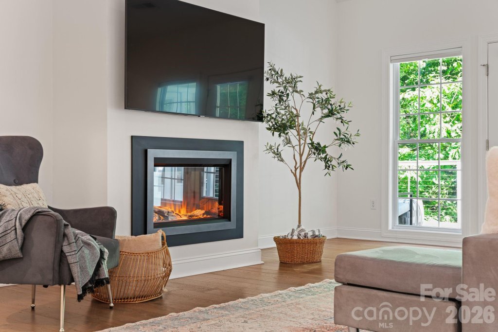 2508 Carriage Falls Court