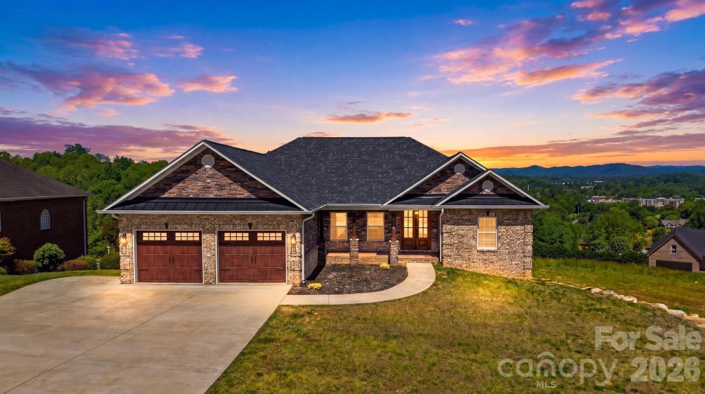 Huntington Woods, Lenoir community