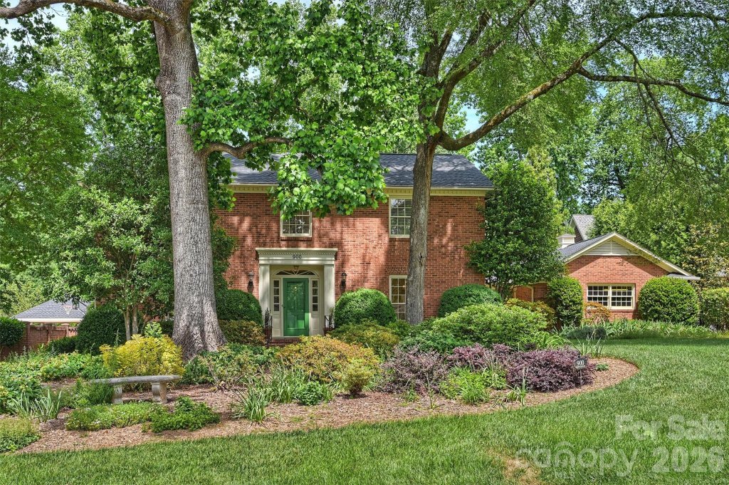 900 Greentree Drive
