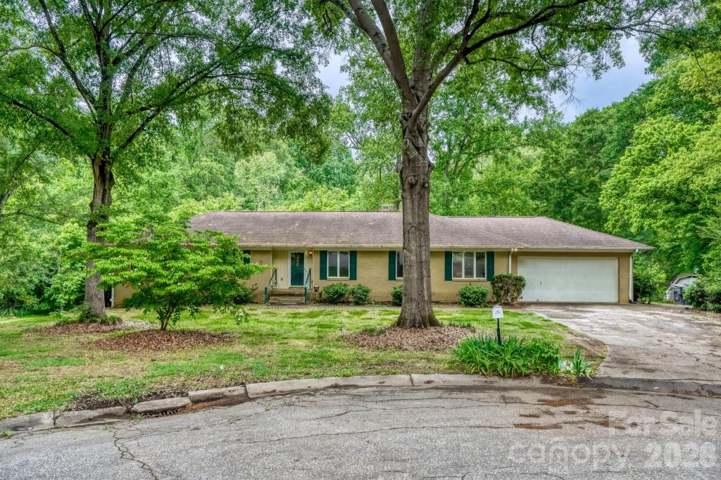 121 Edgerly Court