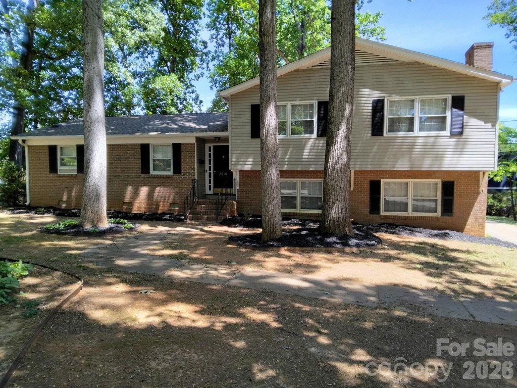 2010 Saratoga Drive