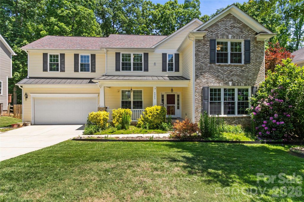 Carrington Ridge, Huntersville community
