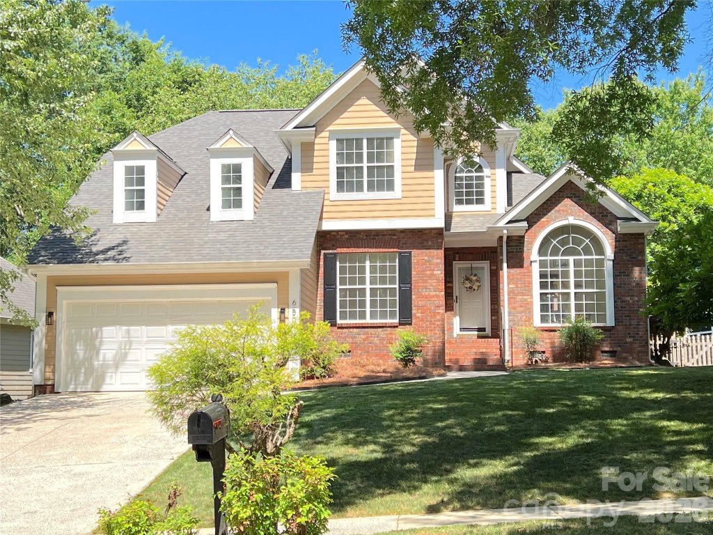 Providence Commons, Charlotte community