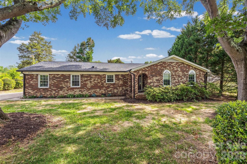 Laurel Woods, Gastonia community