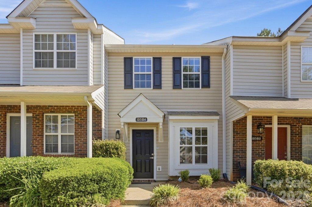 10584 English Setter Way