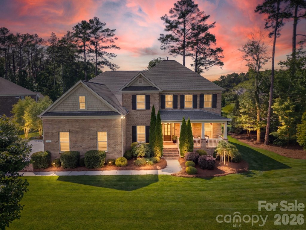 McKinley Forest, Waxhaw community