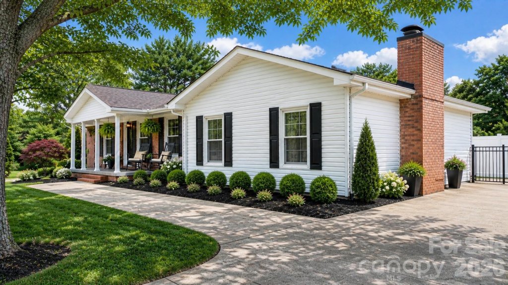 Cloverdale, Lenoir community
