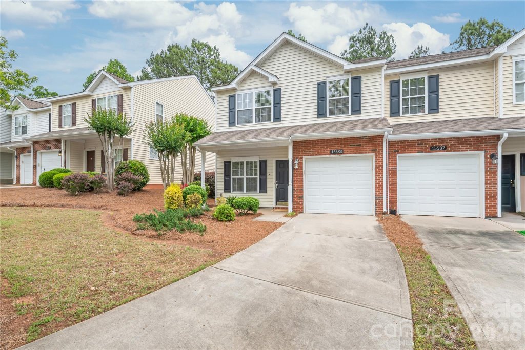 15583 Stronvar House Lane