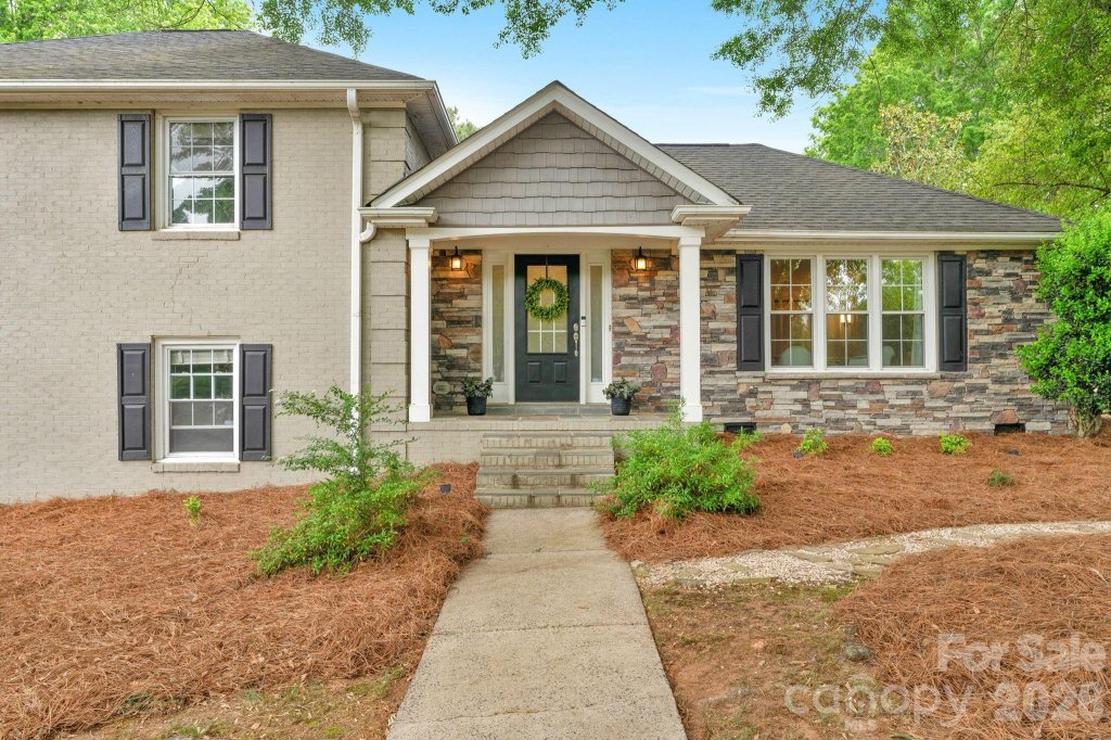 Shelburne, Mint Hill community