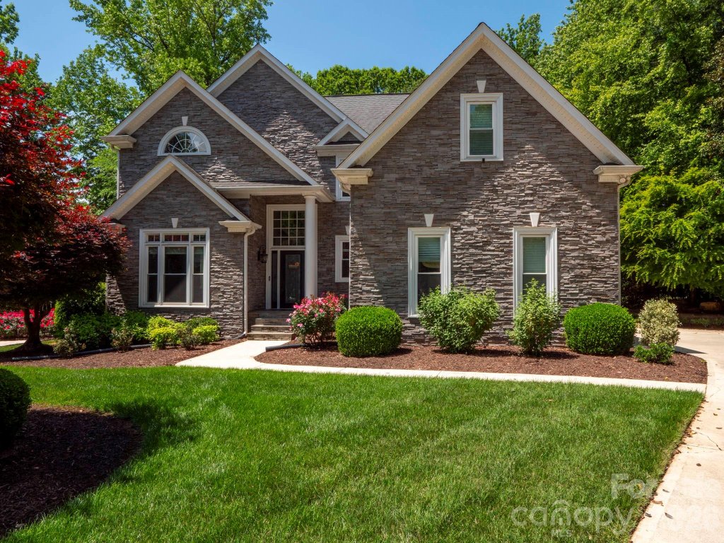 Providence Crossing, Charlotte community