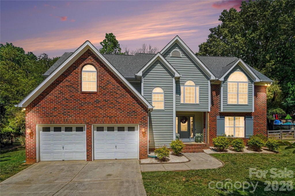 Morgan Glenn, Mint Hill community