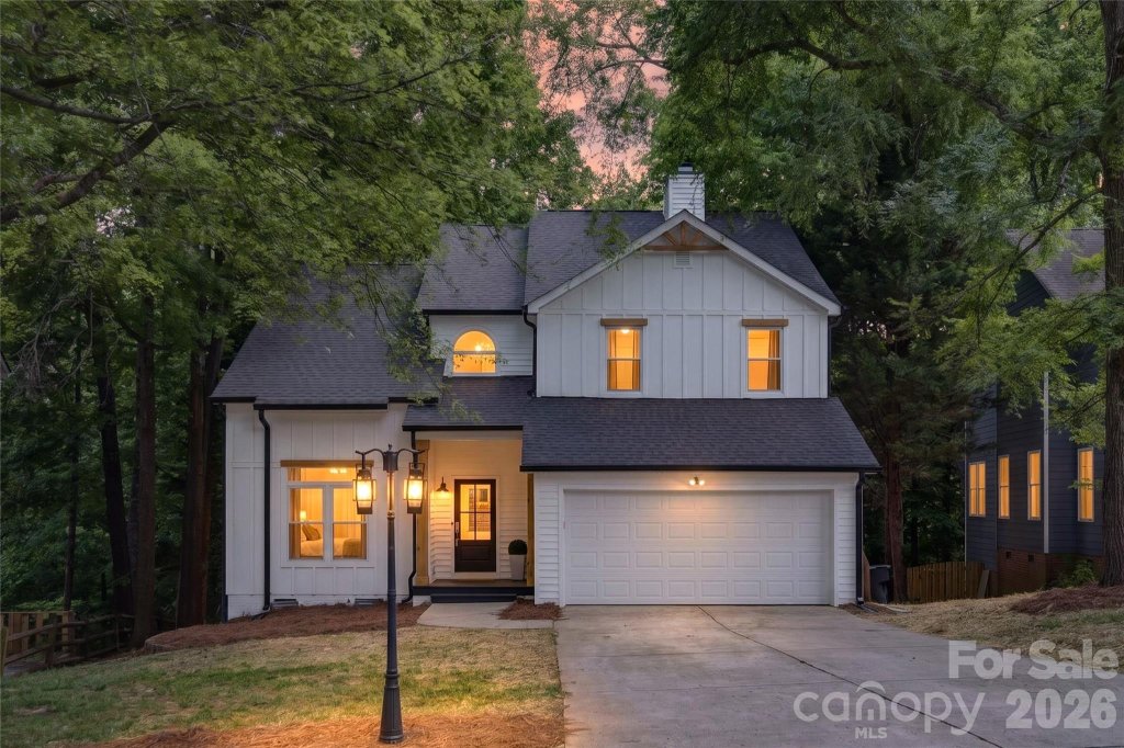 Davis Lake, Charlotte community