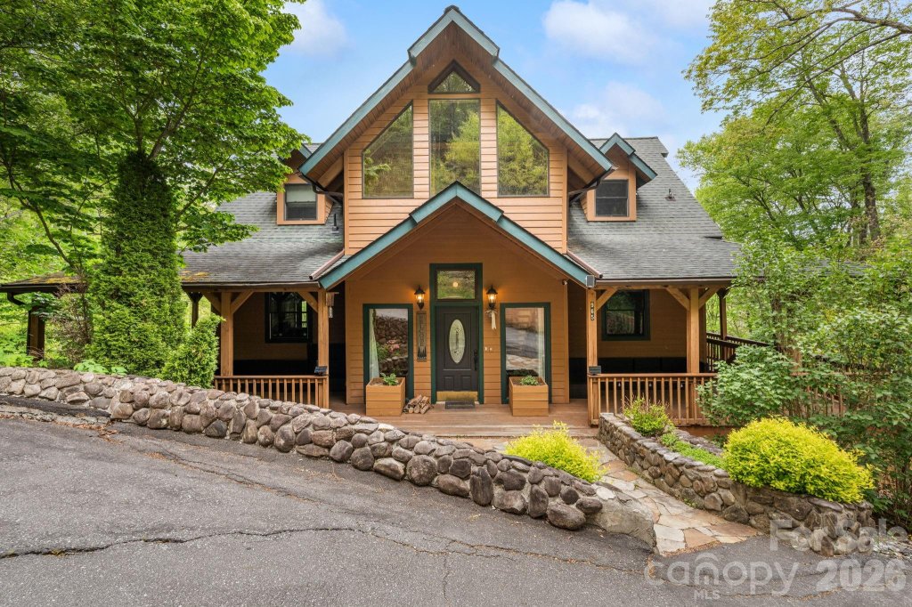 Mt. Mitchell Lands, Burnsville community