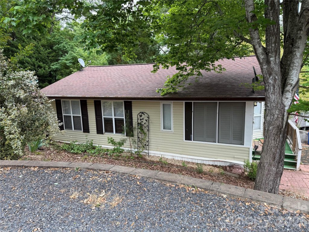 128 Indian Harbor Trail