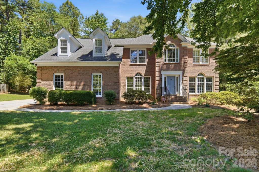 4432 Mountain Cove Drive