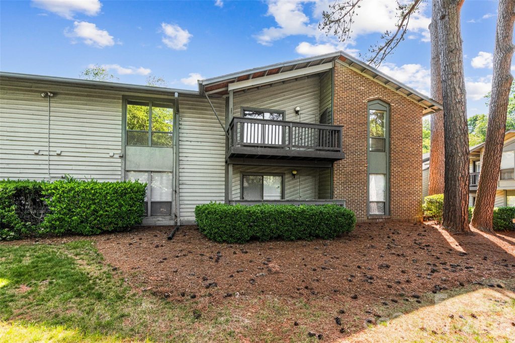 Essex, Charlotte community