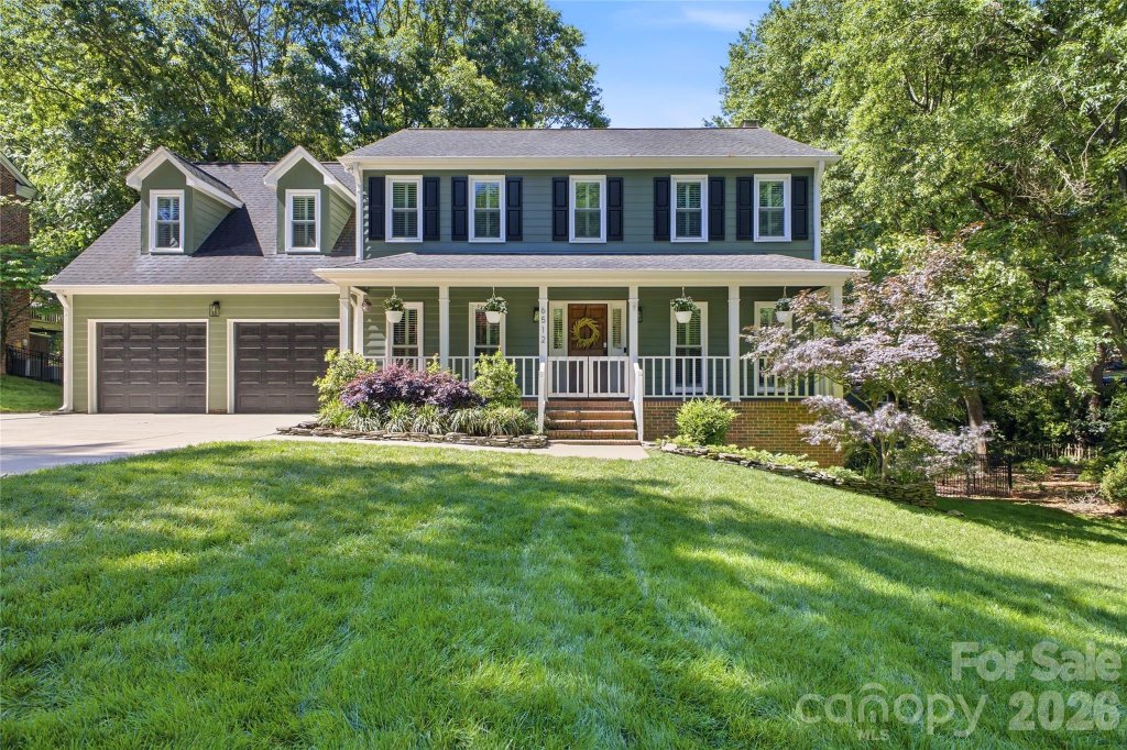 Crown Colony Estates, Charlotte community