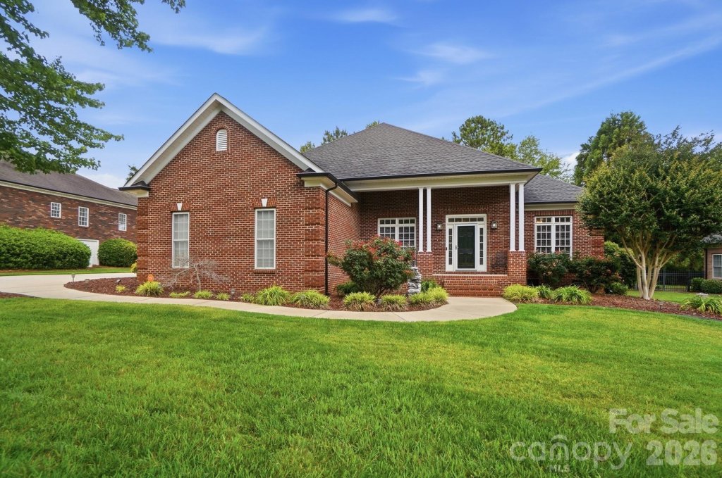 8000 Tottenham Drive