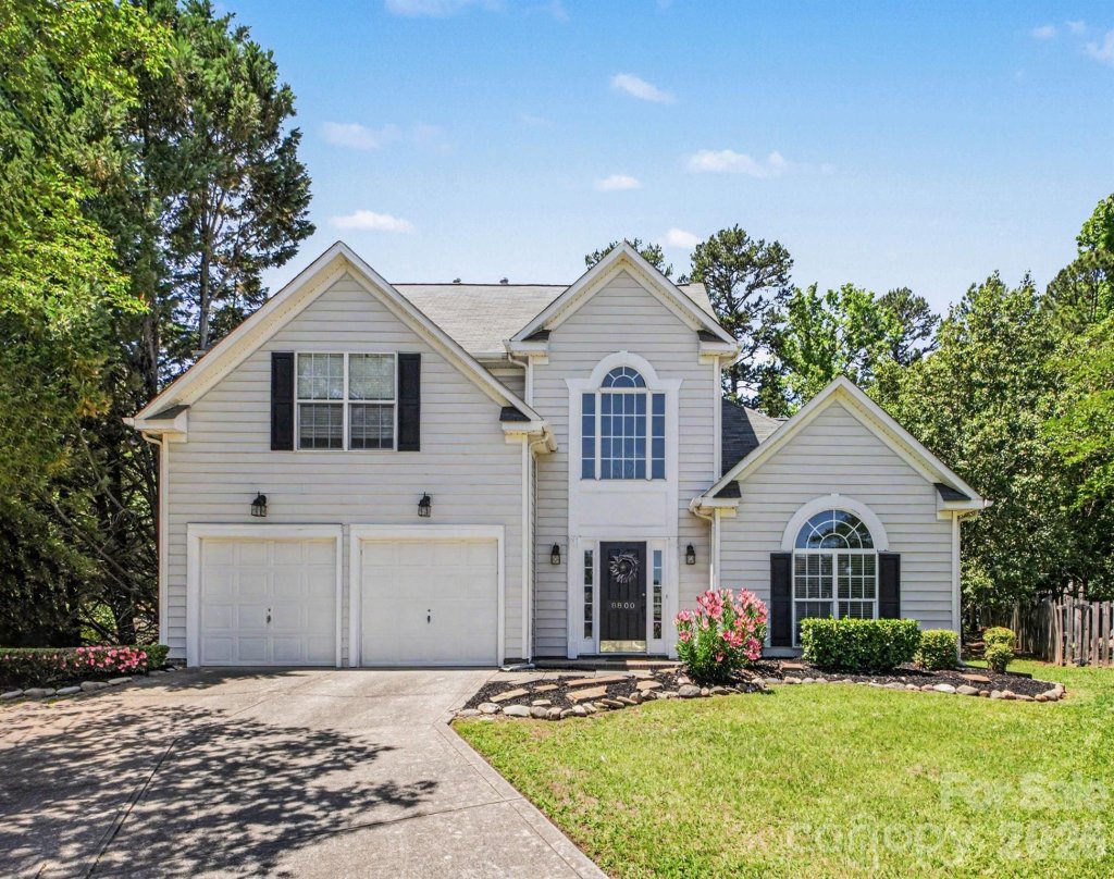 8800 Cavonnier Lane