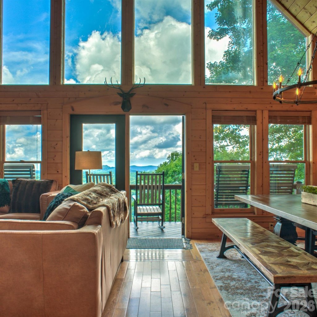 Scenic Wolf Mountain Resort, Mars Hill community