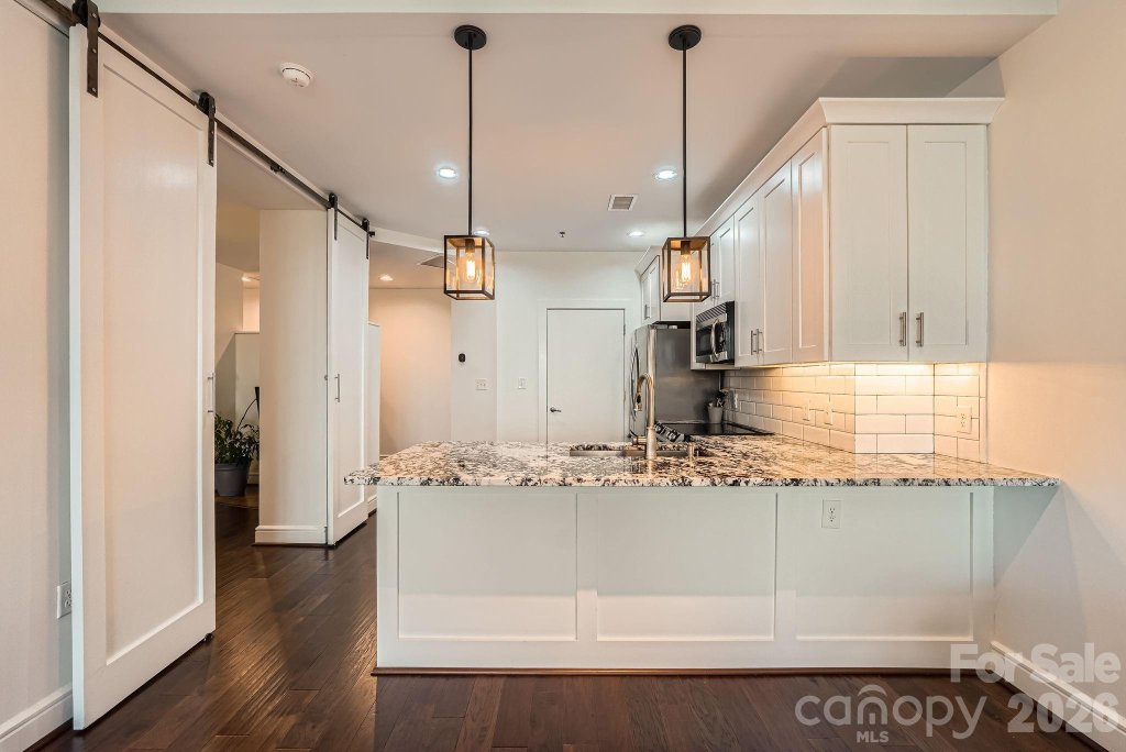 333 W Trade Street