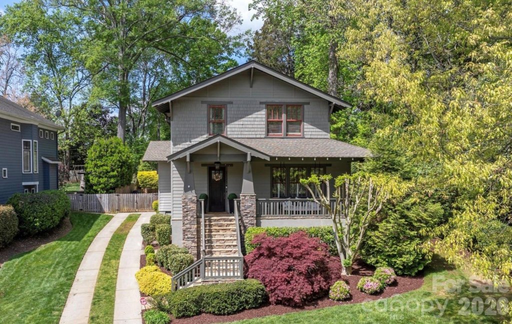 1323 Ivey Drive