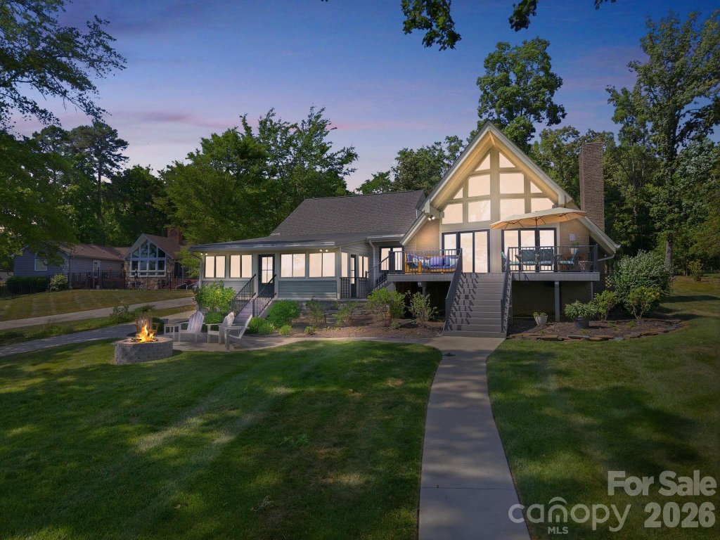 450 Mainsail Road
