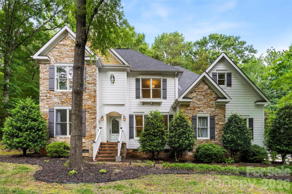 10112 Windtree Lane