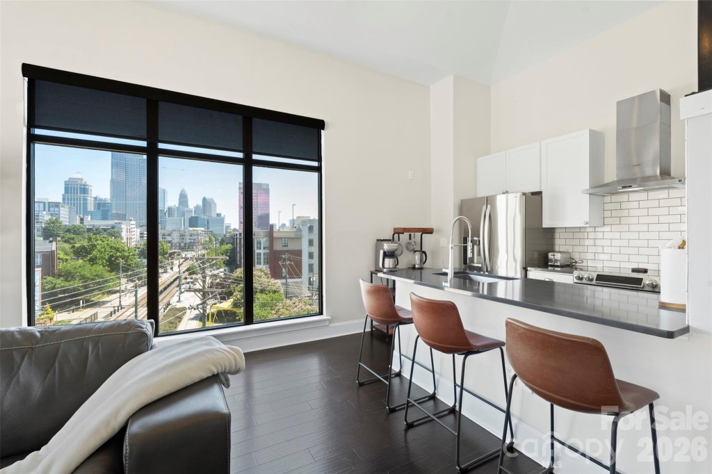 115 E Park Avenue