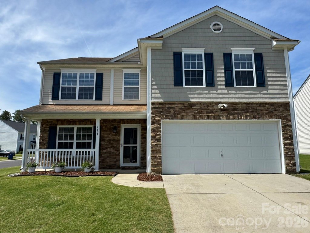Cabarrus Crossing, Huntersville community