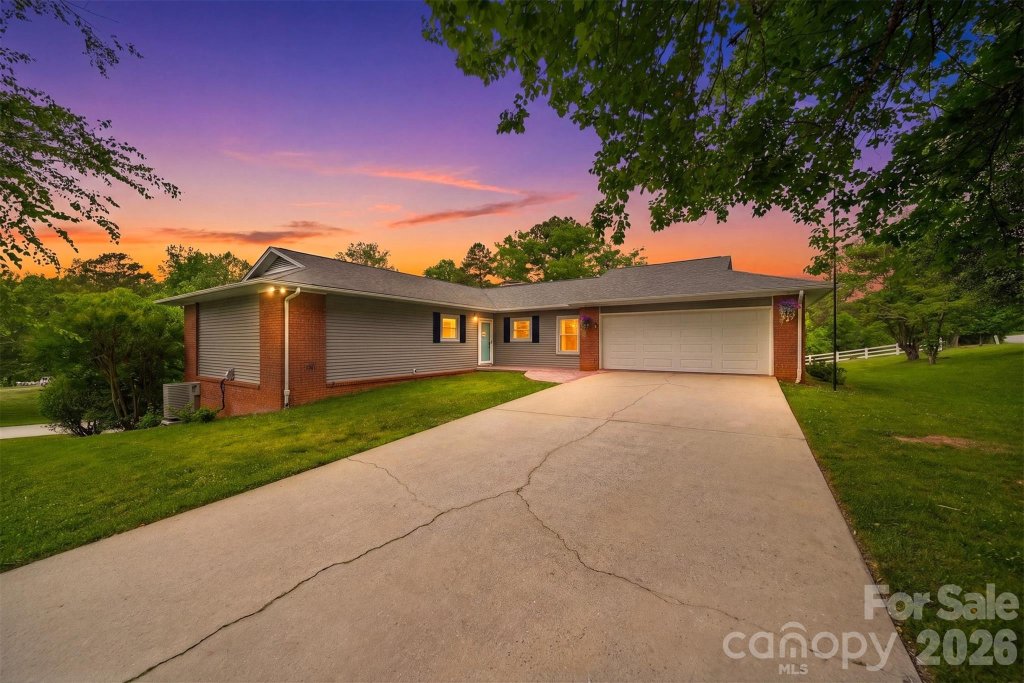 5496 Northwood Drive