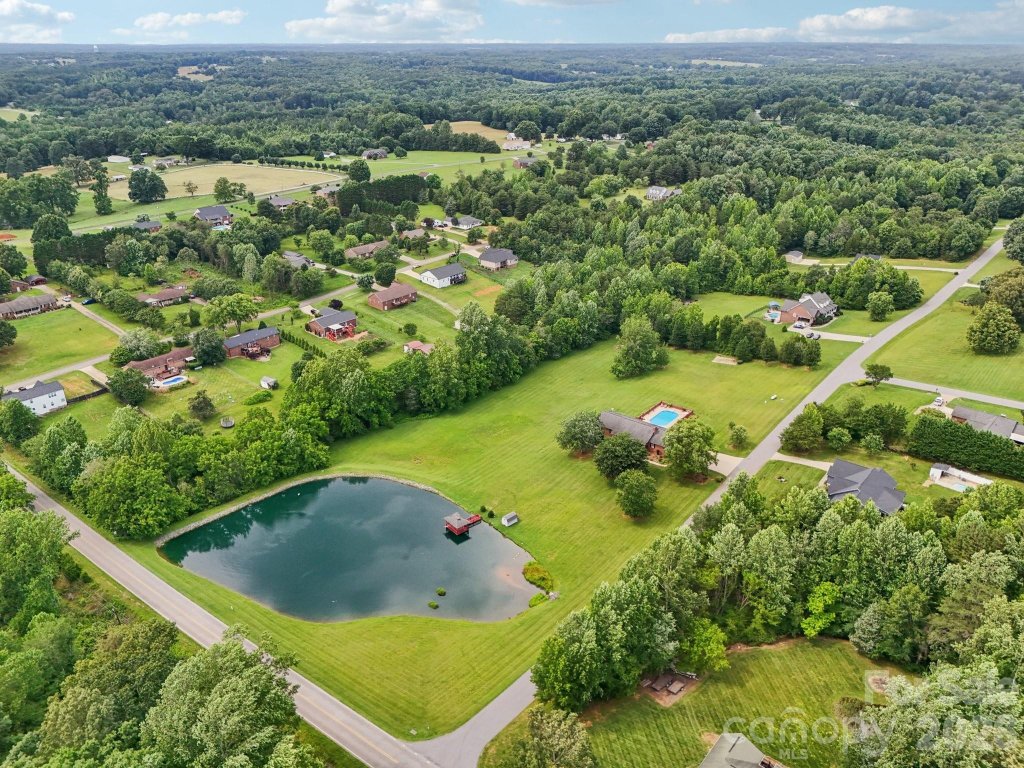 Mason Springs, Lincolnton community